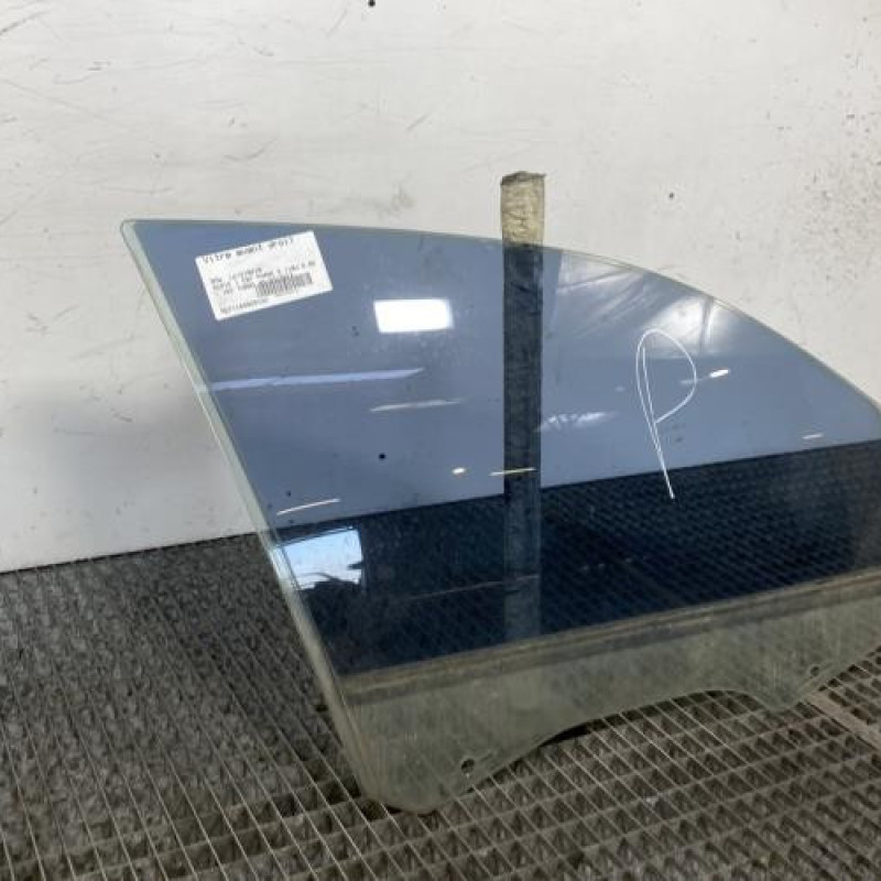 Vitre avant droit BMW SERIE 1 E87 Photo n°5