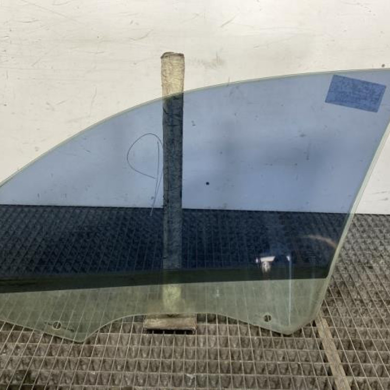 Vitre avant droit BMW SERIE 1 E87 Photo n°6