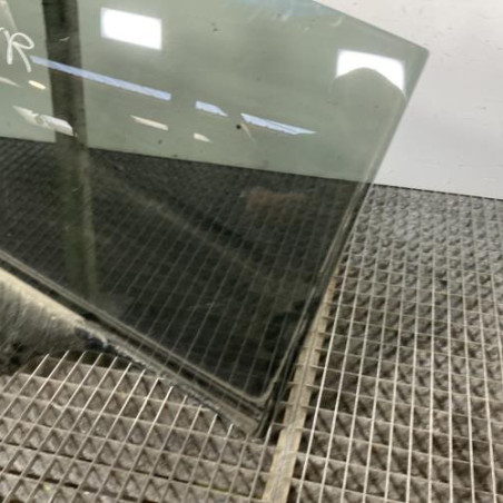 Vitre arriere droit FORD FOCUS 3