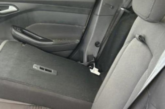 Vitre arriere droit FORD FOCUS 3