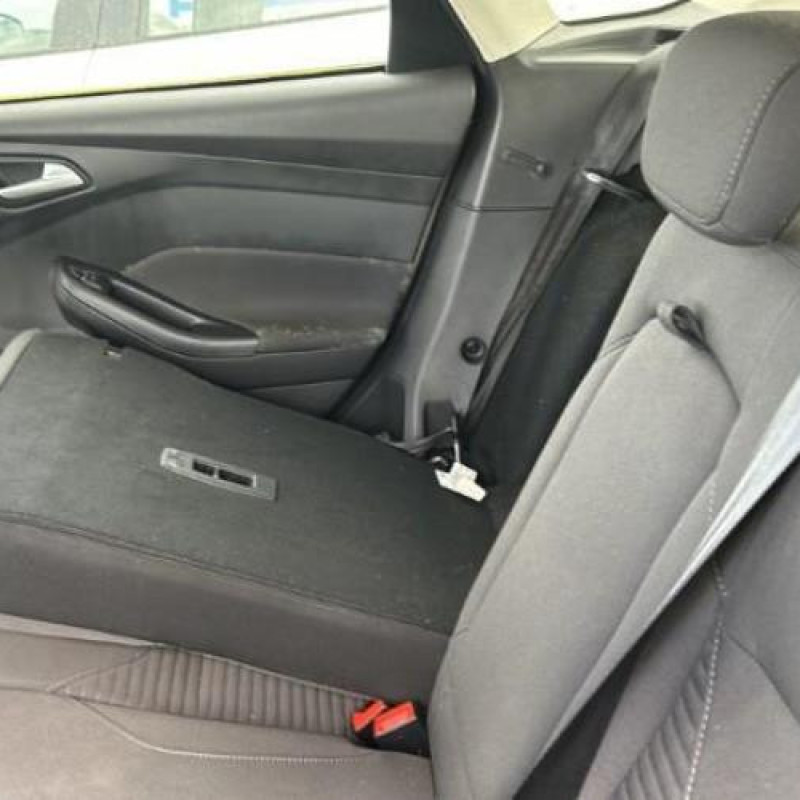 Vitre arriere droit FORD FOCUS 3 Photo n°20