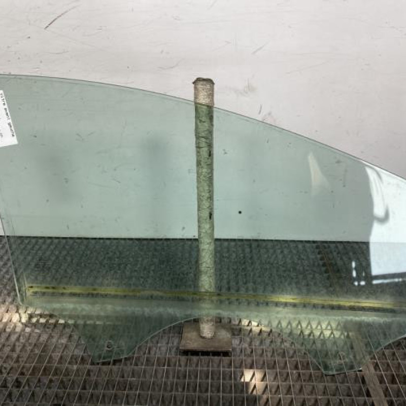 Vitre avant gauche FORD FOCUS 3 Photo n°6