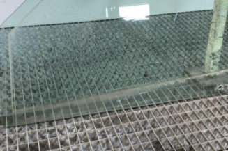 Vitre avant gauche RENAULT CLIO 2