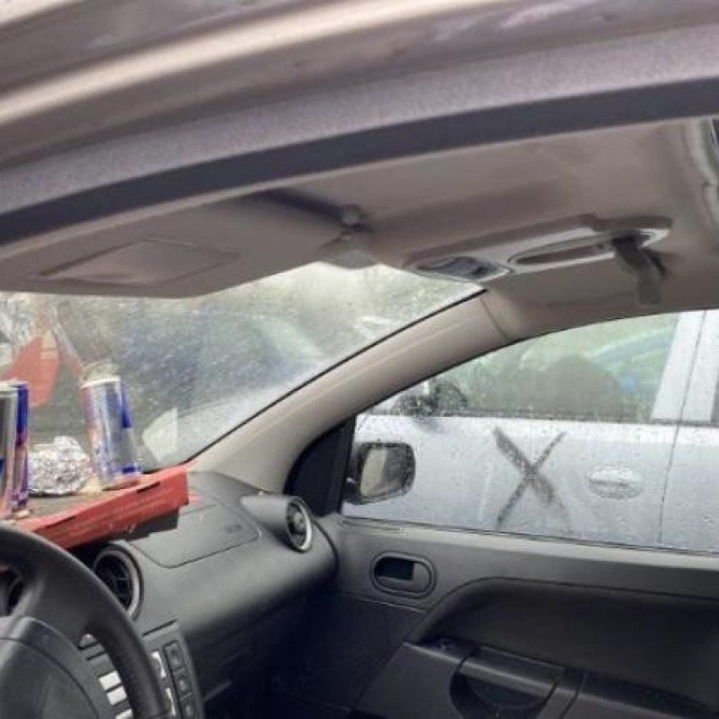 Vitre arriere droit FORD FIESTA 5 Photo n°9