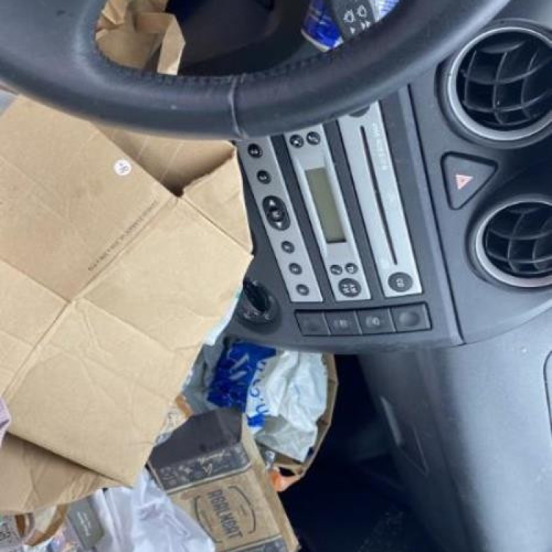 Vitre arriere droit FORD FIESTA 5 Photo n°10