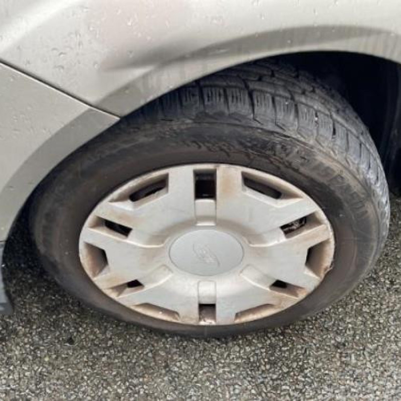 Vitre arriere droit FORD FIESTA 5 Photo n°12