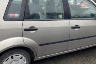 Vitre arriere droit FORD FIESTA 5