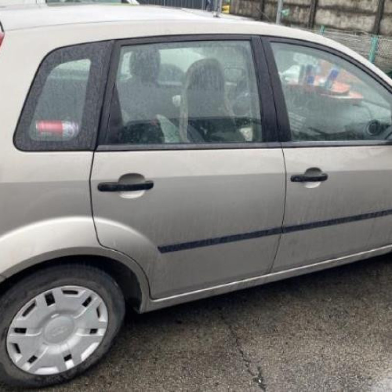 Vitre arriere droit FORD FIESTA 5 Photo n°14