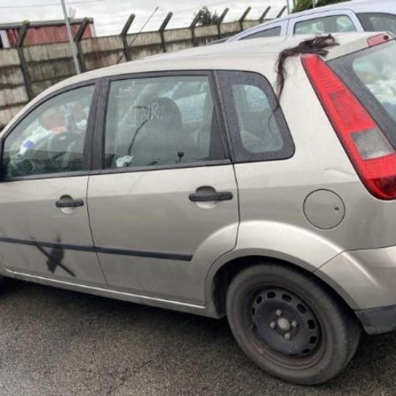 Vitre arriere droit FORD FIESTA 5 Photo n°17