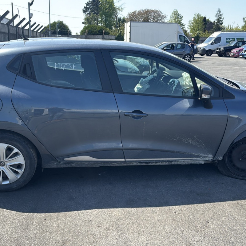 RENAULT CLIO 4 PHASE 2 0.9i - 12V TURBO TCE 75 Photo n°17
