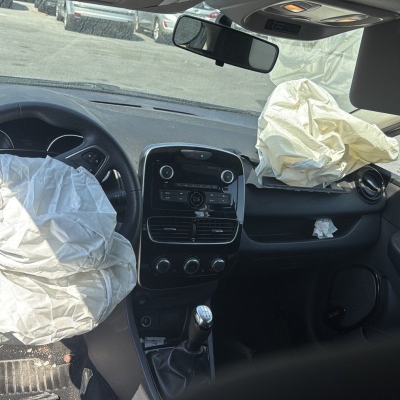RENAULT CLIO 4 PHASE 2 0.9i - 12V TURBO TCE 75 Photo n°22