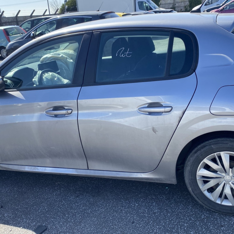 PEUGEOT 208 2 1.2 VTI - 12V Photo n°9