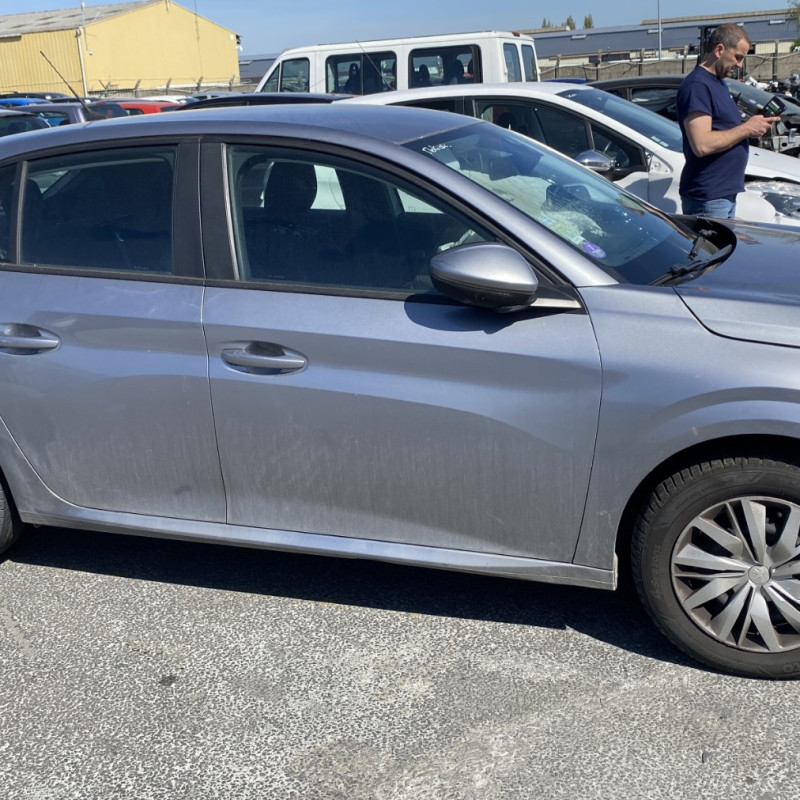 PEUGEOT 208 2 1.2 VTI - 12V Photo n°10