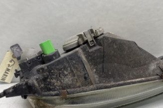 Optique avant principal gauche (feux)(phare) FORD FIESTA 4