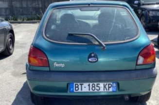 Optique avant principal gauche (feux)(phare) FORD FIESTA 4