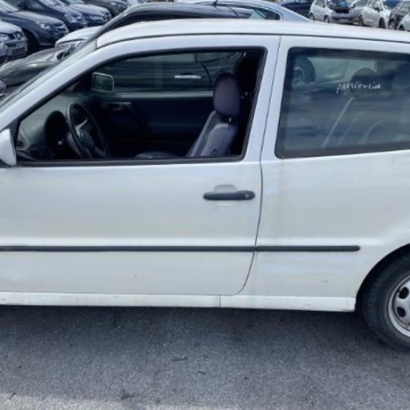 Feu arriere principal droit (feux) VOLKSWAGEN POLO 3 Photo n°9