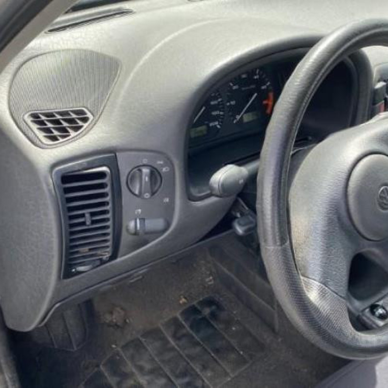 Feu arriere principal droit (feux) VOLKSWAGEN POLO 3 Photo n°13