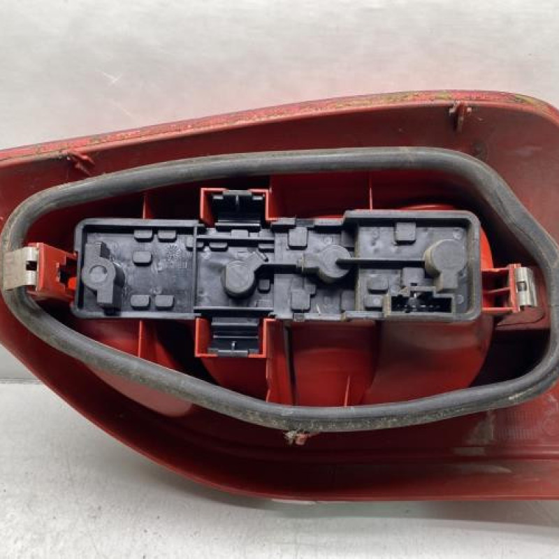 Feu arriere principal gauche (feux) CITROEN XSARA PICASSO Photo n°2