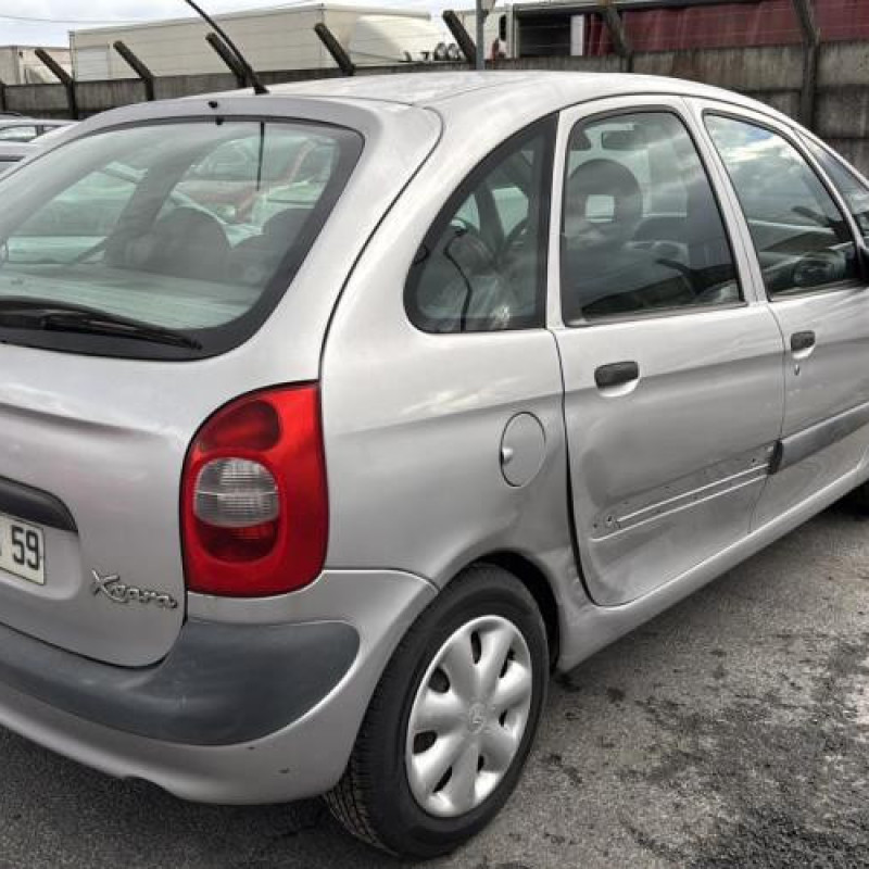 Feu arriere principal gauche (feux) CITROEN XSARA PICASSO Photo n°15
