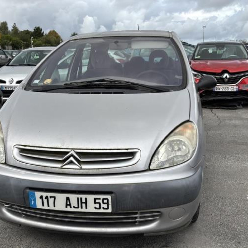 Feu arriere principal gauche (feux) CITROEN XSARA PICASSO Photo n°18