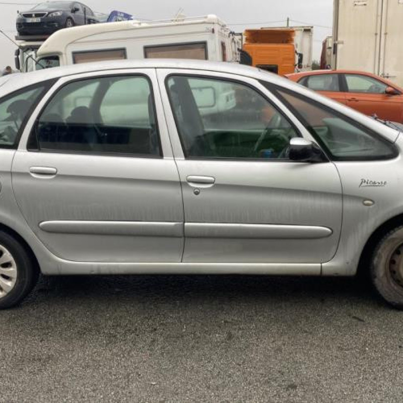Feu arriere principal droit (feux) CITROEN XSARA PICASSO Photo n°14