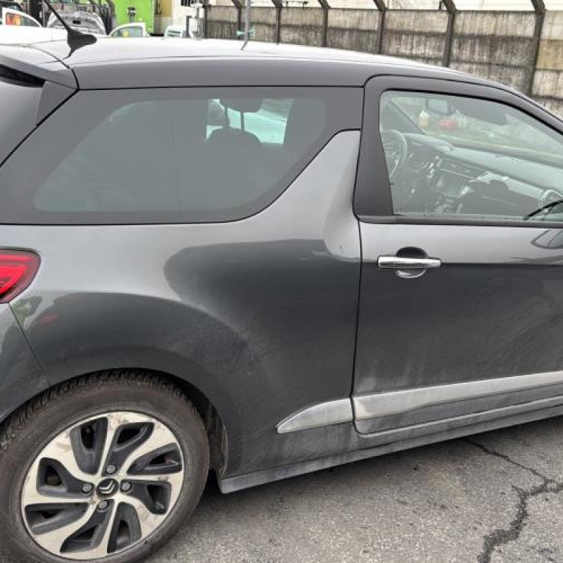 Malle/Hayon arriere CITROEN DS3 Photo n°17