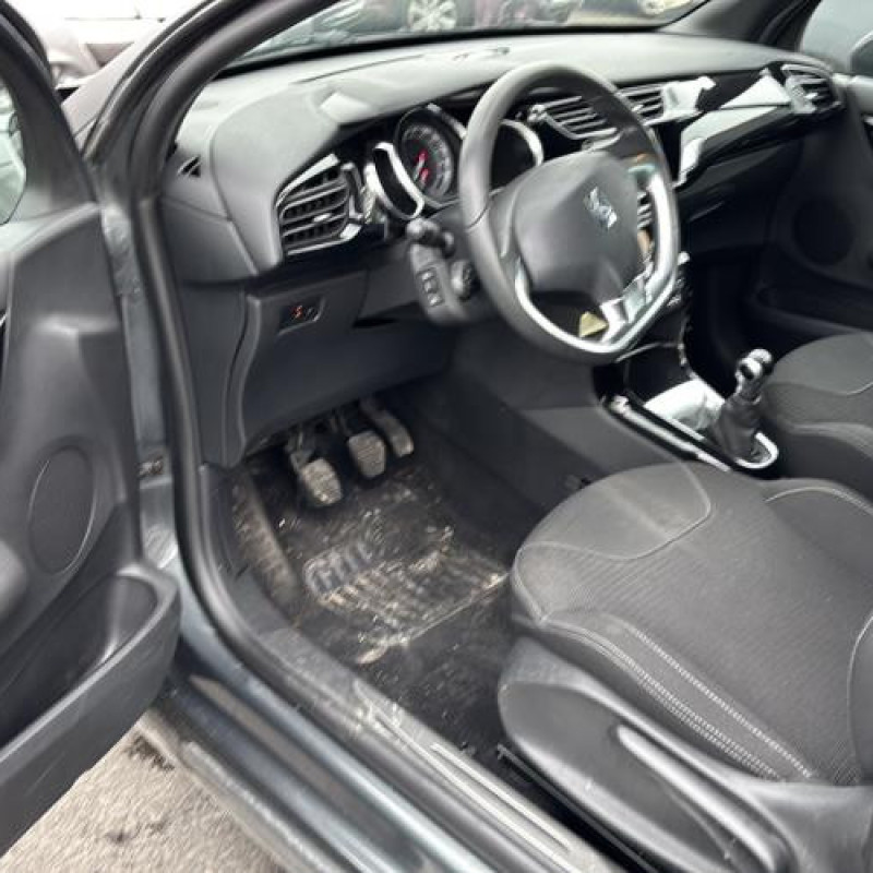 Malle/Hayon arriere CITROEN DS3 Photo n°20