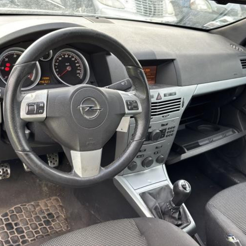 Compresseur clim OPEL ASTRA H Photo n°11