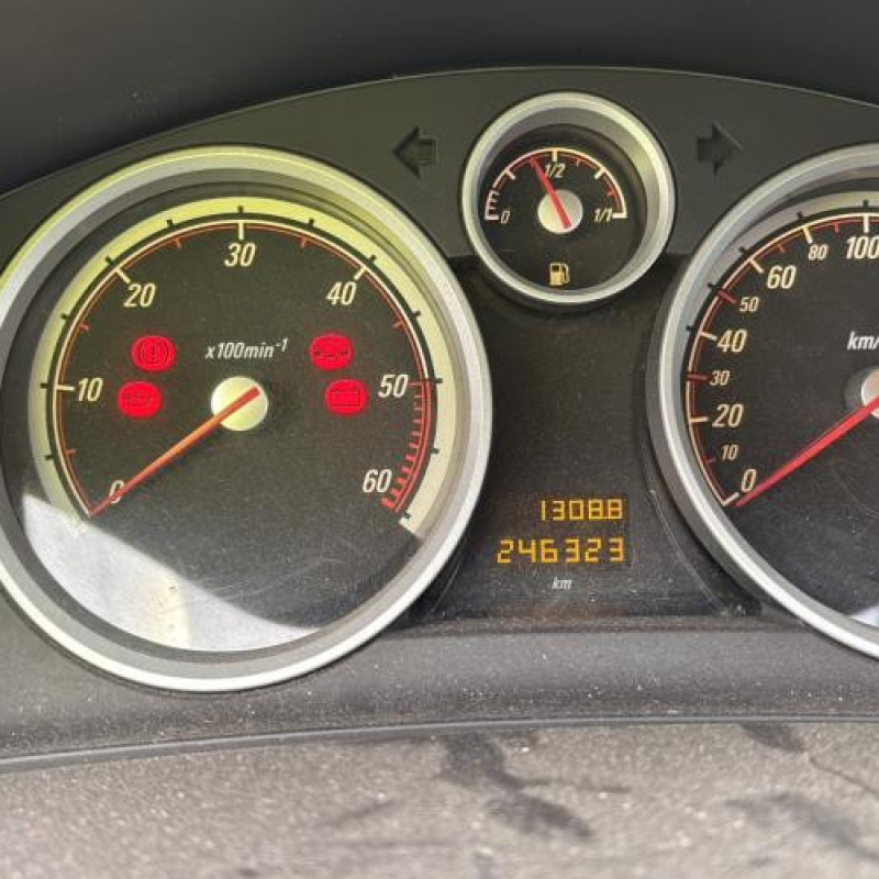 Compresseur clim OPEL ASTRA H Photo n°16