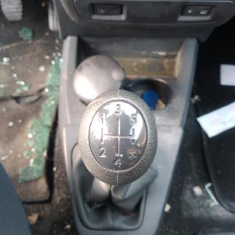 Pare boue avant gauche DACIA DOKKER Photo n°15