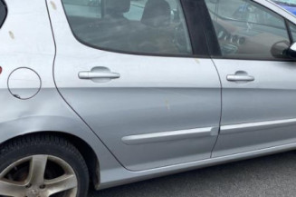 Pare choc avant PEUGEOT 308 1