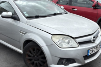 OPEL TIGRA 2 TWINTOP CABRIOLET 1.4i - 16V