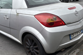 OPEL TIGRA 2 TWINTOP CABRIOLET 1.4i - 16V