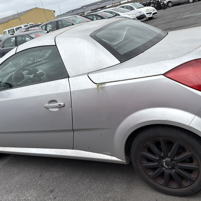 OPEL TIGRA 2 TWINTOP CABRIOLET 1.4i - 16V Photo n°6