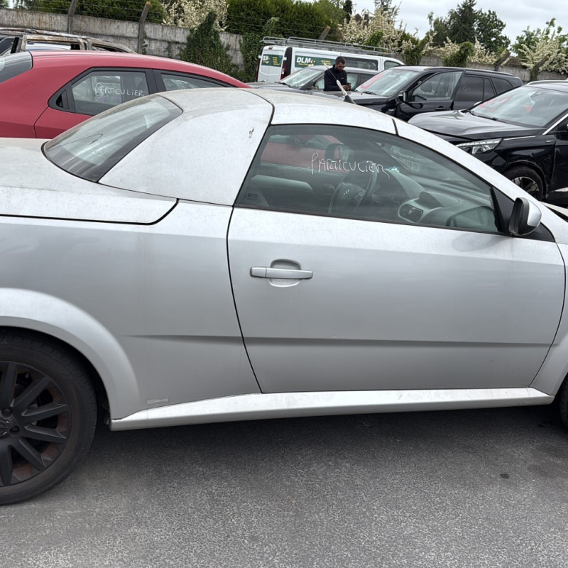 OPEL TIGRA 2 TWINTOP CABRIOLET 1.4i - 16V Photo n°7