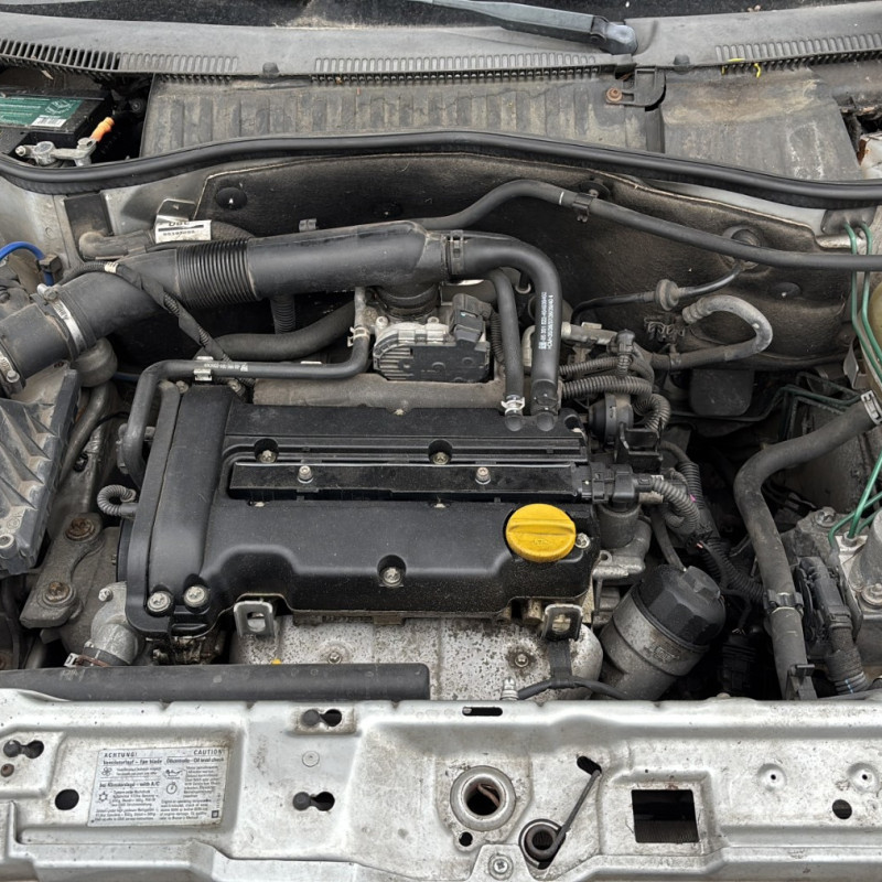 OPEL TIGRA 2 TWINTOP CABRIOLET 1.4i - 16V Photo n°22