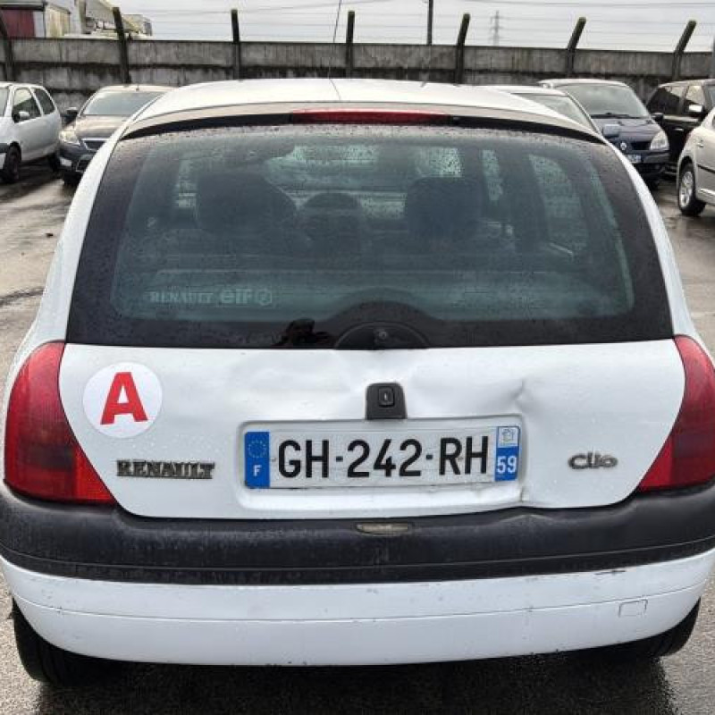 Pompe de direction RENAULT CLIO 2 Photo n°8