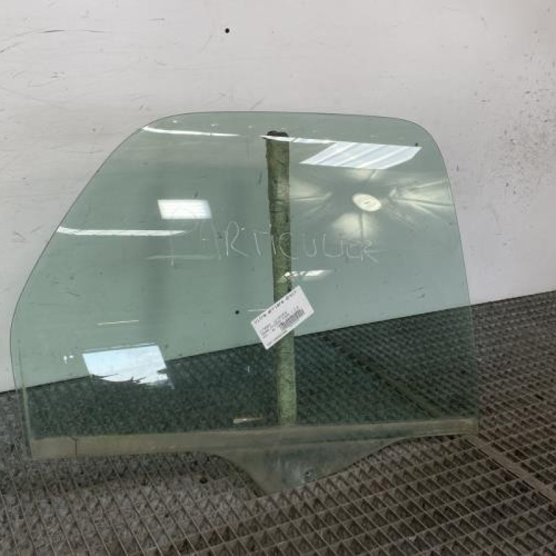 Vitre arriere droit CITROEN XSARA PICASSO Photo n°4