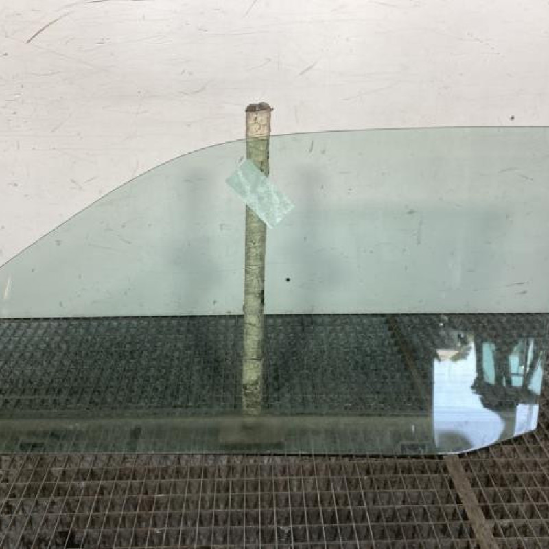 Vitre avant droit SEAT IBIZA 2 Photo n°4
