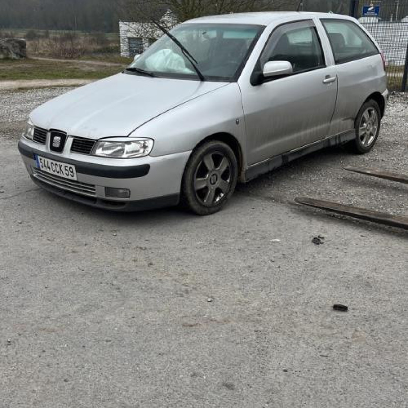 Vitre avant droit SEAT IBIZA 2 Photo n°5