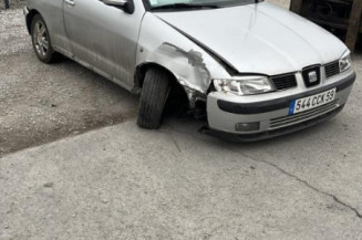 Vitre avant droit SEAT IBIZA 2