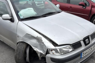 Vitre avant droit SEAT IBIZA 2