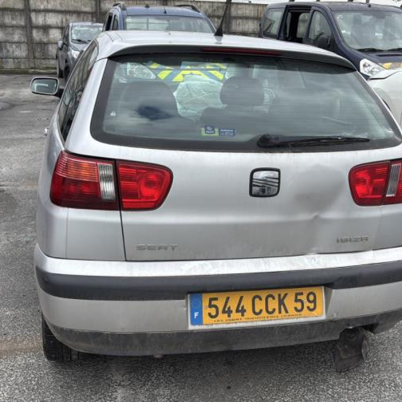 Vitre avant droit SEAT IBIZA 2 Photo n°19