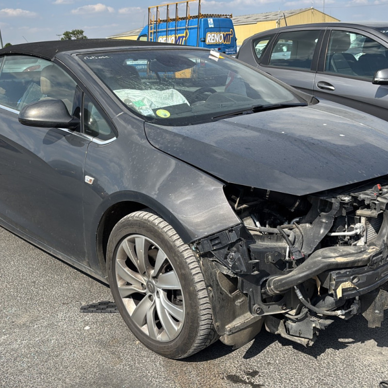 OPEL CASCADA CABRIOLET 2.0 CDTI - 16V TURBO Photo n°12