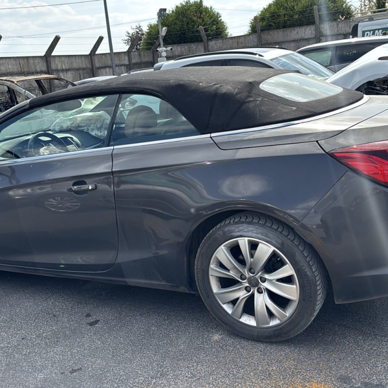 OPEL CASCADA CABRIOLET 2.0 CDTI - 16V TURBO Photo n°16