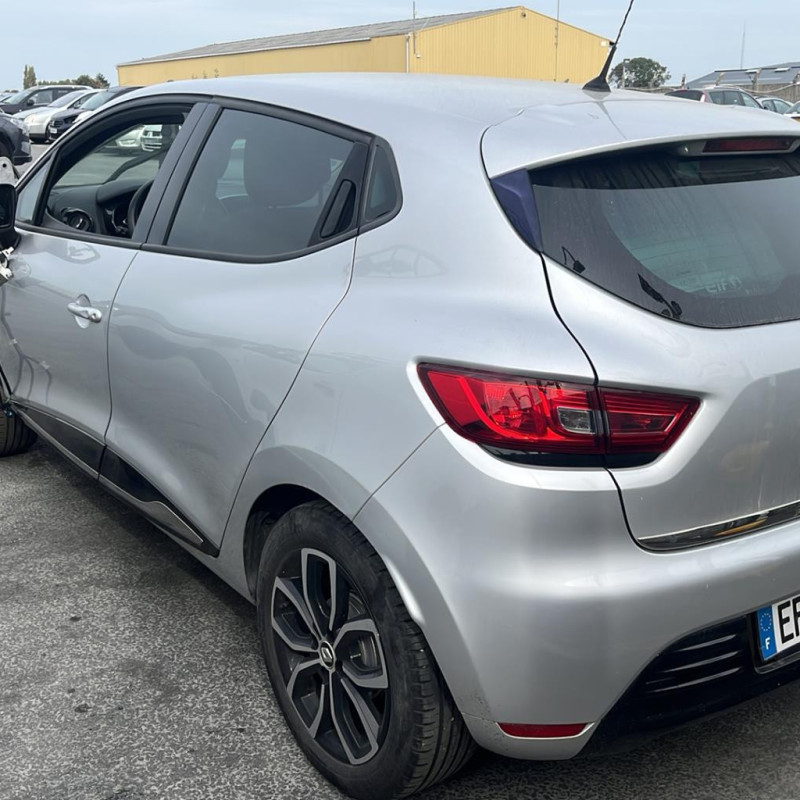 RENAULT CLIO 4 PHASE 2 0.9i - 12V TURBO TCE 90 Photo n°9