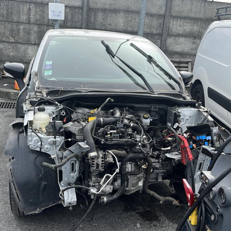 RENAULT CLIO 4 PHASE 2 0.9i - 12V TURBO TCE 90 Photo n°12