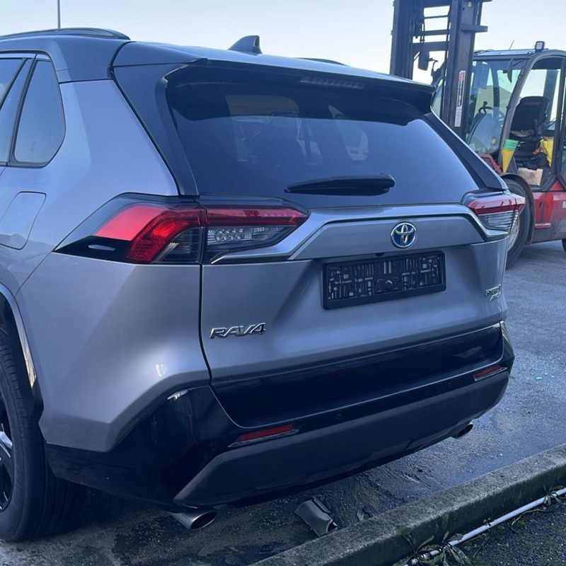 TOYOTA RAV4 5 2.5i - 16V HYBRID 4X4 Photo n°3
