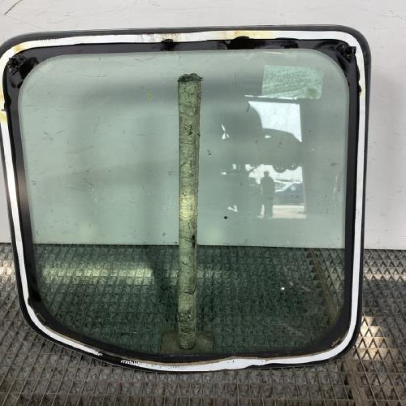 Vitre arriere gauche FORD TRANSIT 5 Photo n°4