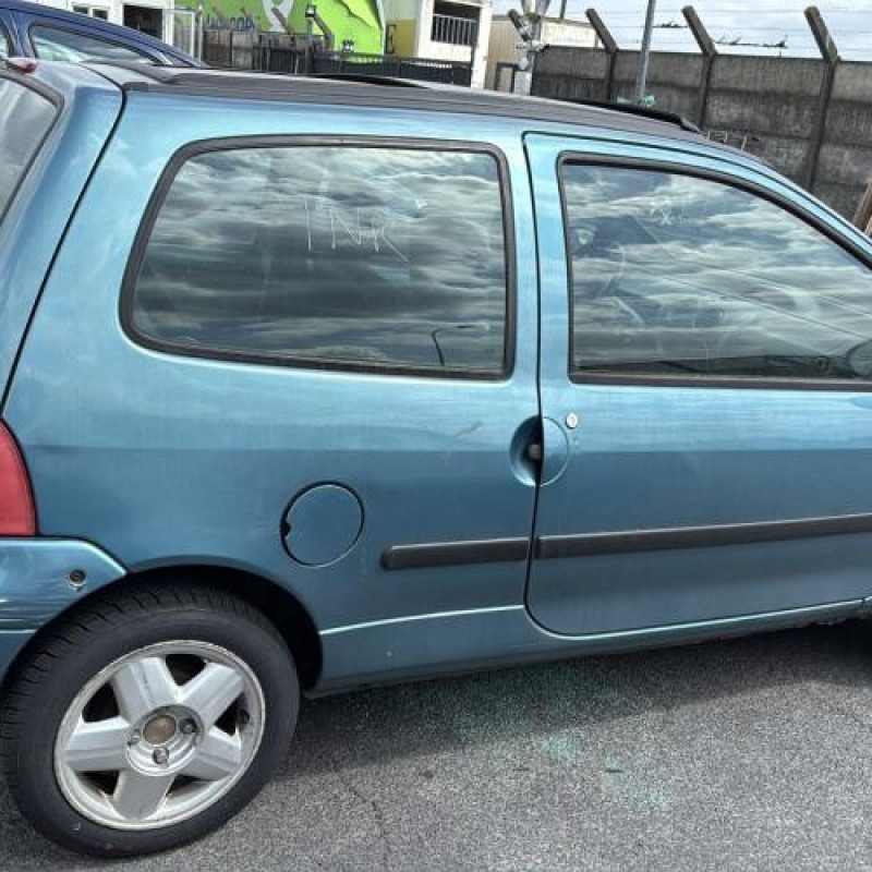 Porte avant gauche RENAULT TWINGO 1 Photo n°10